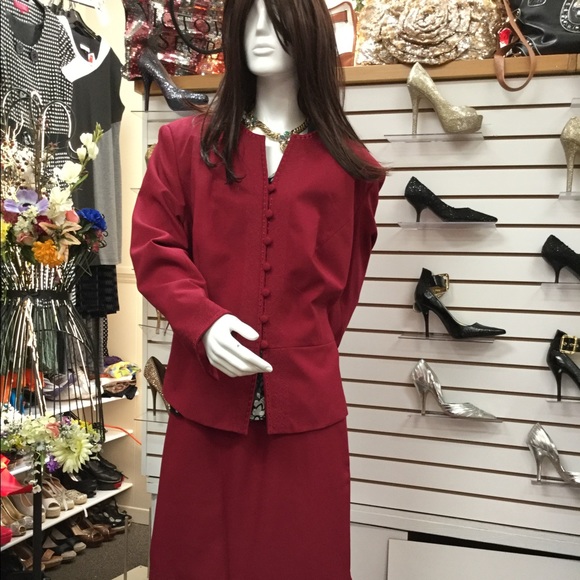 EMILY Gorgeous 2 Pieces Skirt & Matching Jacket Embellished Trim Skirt Size 22W - Picture 9 of 13